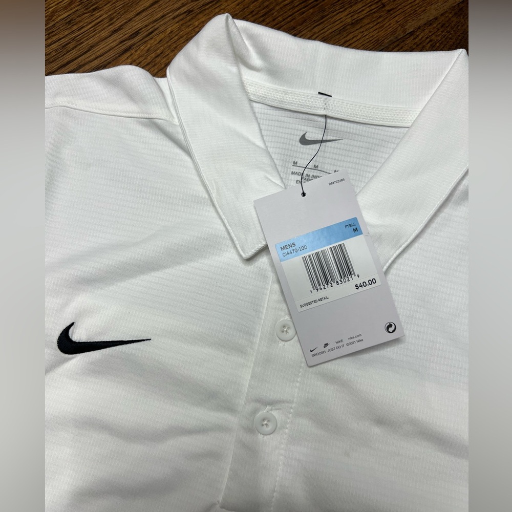 Men’s NIKE Football Polo -NWT Medium